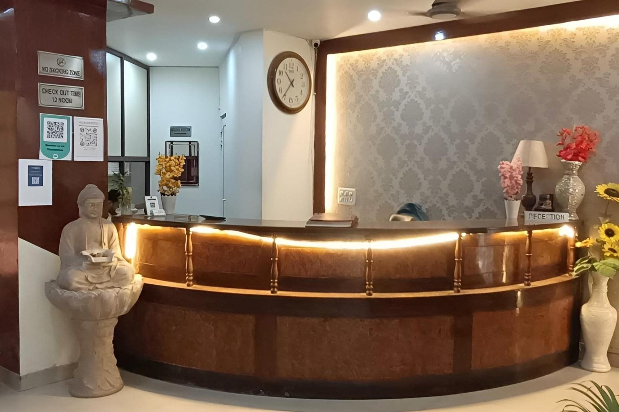 Hotel Global Inn By Quality Inn ニューデリー エクステリア 写真