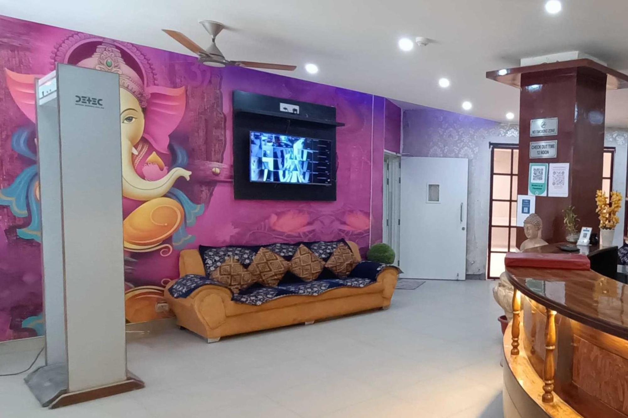 Hotel Global Inn By Quality Inn ニューデリー エクステリア 写真