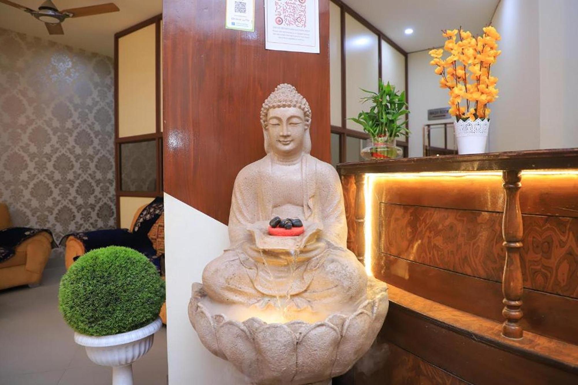 Hotel Global Inn By Quality Inn ニューデリー エクステリア 写真